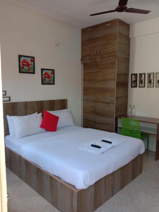 バンガロール Sk Residency Bed & Breakfast エクステリア 写真