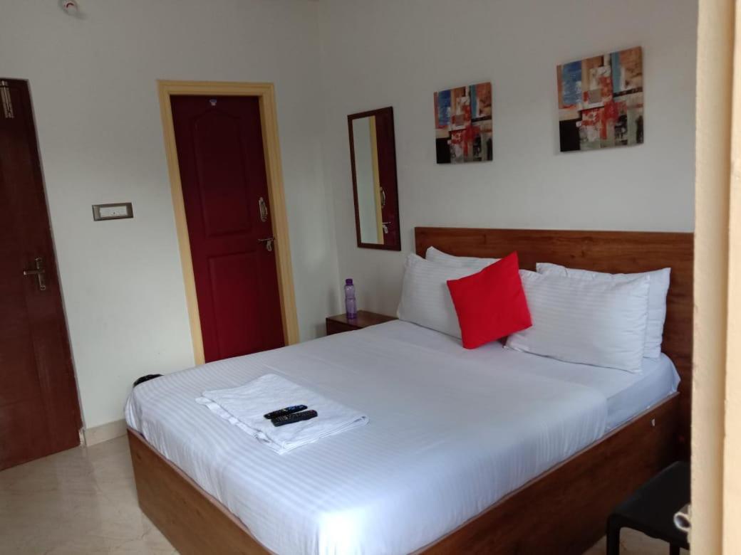 バンガロール Sk Residency Bed & Breakfast エクステリア 写真